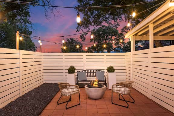 Stonewall Bungalows - Sleeps 15 - Image 3