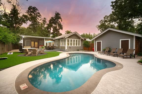 Maverick's Manor - Hot Tub, Pool, Fire Pit - Image 2