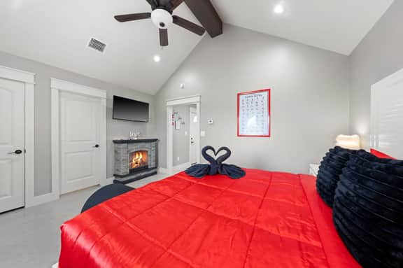 Vista Moon: Cabin F - Pool, Chapel, Fire Pit - Image 3