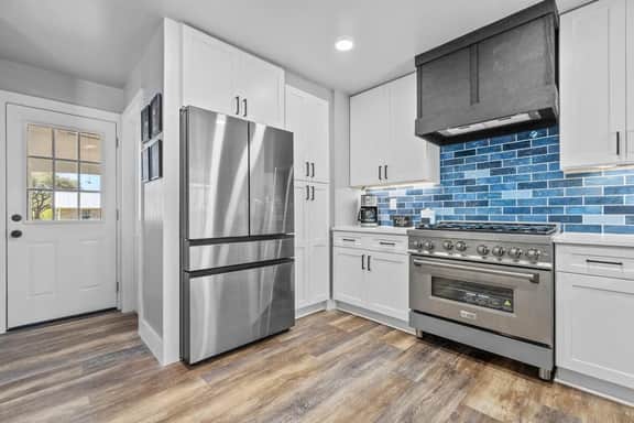 BlueBonnet Bungalow - Hot Tub & Fire Pit - Image 5