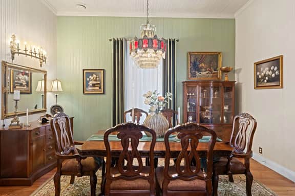 Bella Rosa Off Main - Walking distance to Main St - Image 5