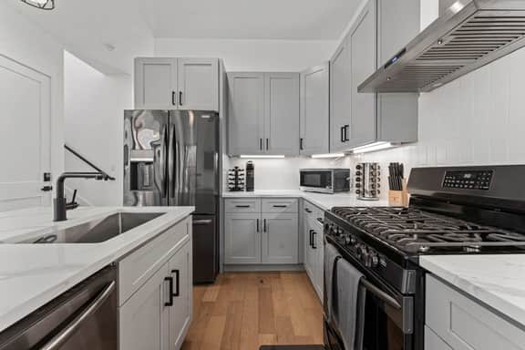 Downtown ATX - Unit B | Retreat | Pool - Image 4
