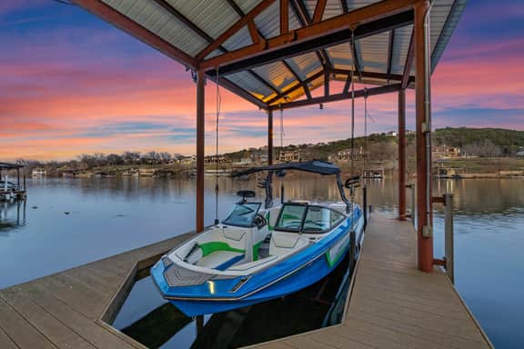 Big Horn - Lake Front & Boat dock! - Image 3