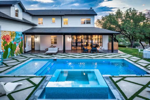 Crown Jewel - Resort Style Pool & Sleeps 46 - Image 3