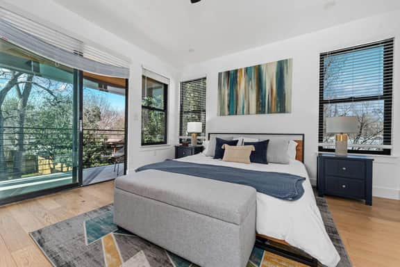 Downtown ATX - Dual-Home Retreat with 2 Pools - Image 4