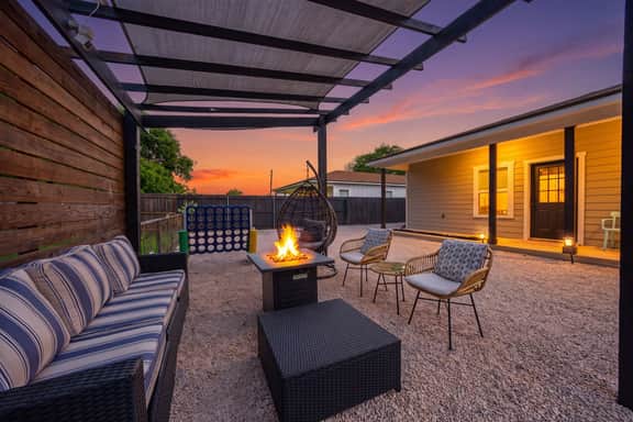 Apple Street Getaway - Fire Pit & Close to Main St - Image 2