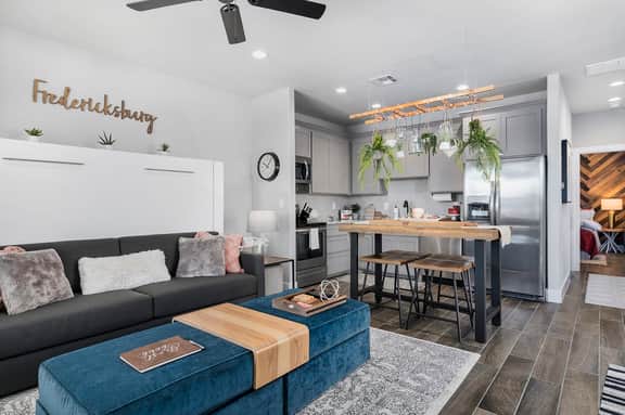 Strawberry Suite - Fire Pit, BBQ Grill & more! - Image 3