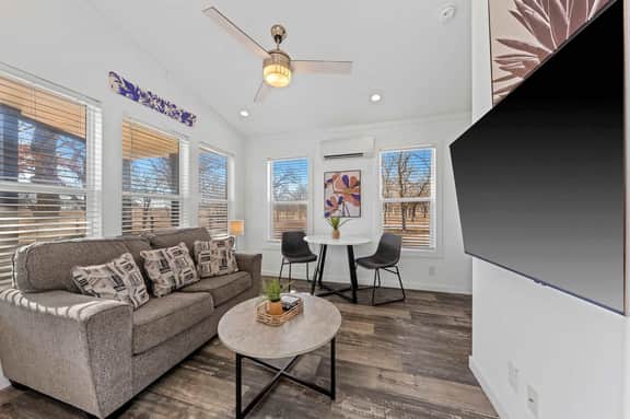 The Resort at Fredericksburg Unit 27 - Image 4