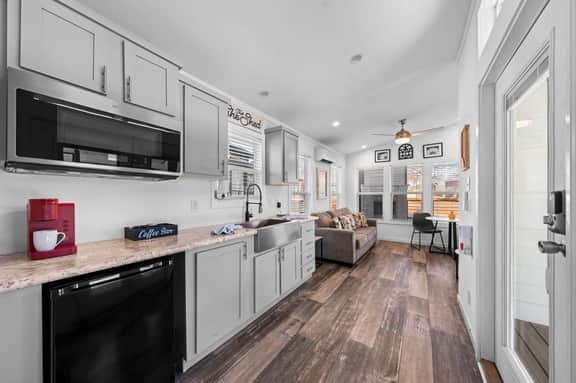 The Resort at Fredericksburg Unit 25 - Image 3