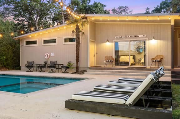 Schatzi Haus - Home Theater, Pool, Close to Main - Image 4