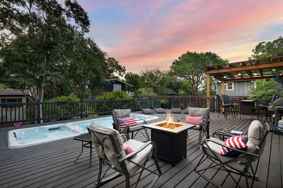 Mimosa Pool Haus - Hot Tub, Pool & Fire Pit - Image 2