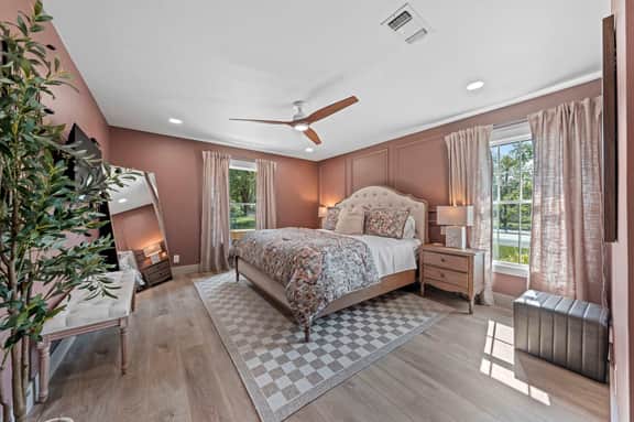 The Smith Haus - Sleeps 12, Heated Pool, Game Room - Image 3