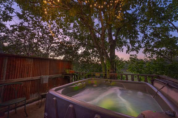 E-Pies Gasthaus - Hot Tub & Near Cross Mountain! - Image 3