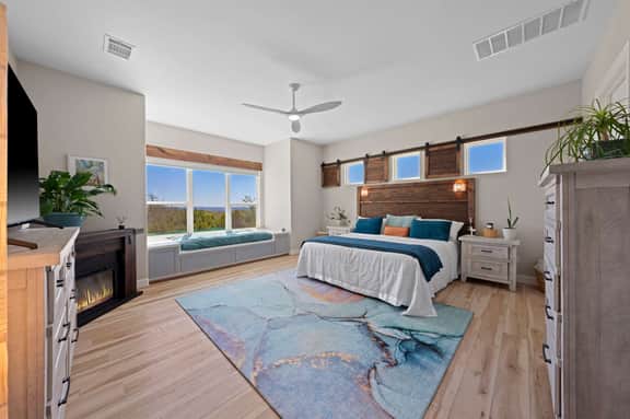 Casa StarLight - Private Luxe Estate, Sleeps 17! - Image 4