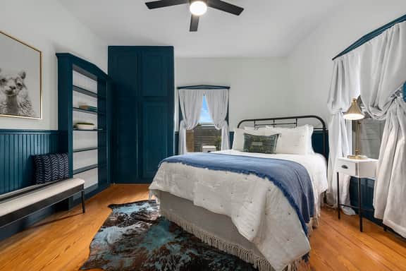 Stonewall Main Haus - Sleeps 6 - Image 4