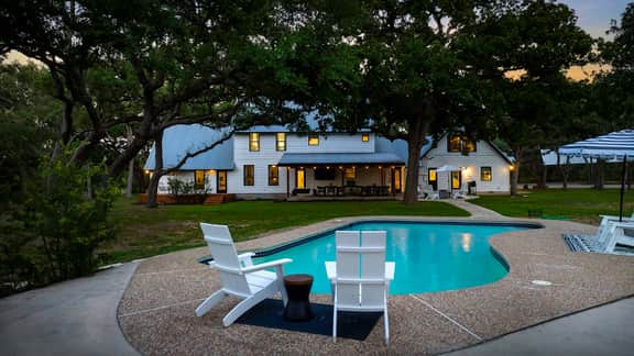 Three Dog Ranch - Pool, Game Room & Sleeps 18 - Image 2