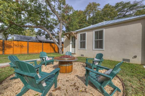 Das Sweet Peach - Fire Pit & Close to Main St - Image 3