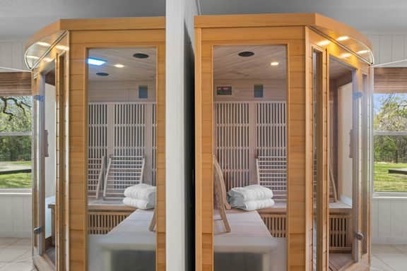 Enchanted Vine - Pool, Spa, Sauna & Speakeasy - Image 3