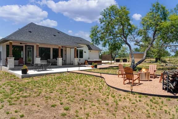 Far View Hideout - Hot tub & Fire pit - Image 3