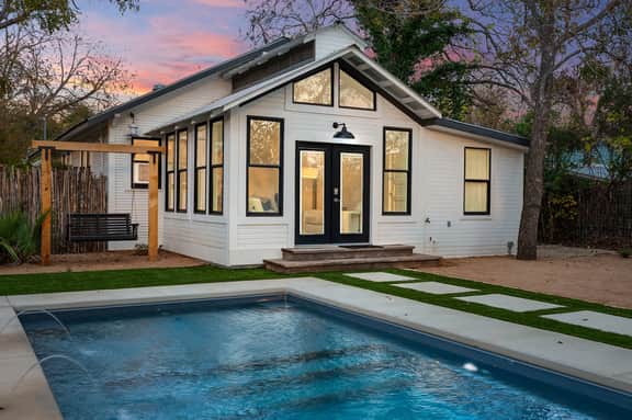 Bungalow 5-Seventeen - Pool & Fire Pit - Image 3