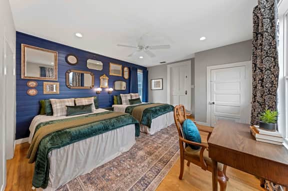 Hello Bungalow - Hot Tub, Fire Pit, 1 BLK to Main! - Image 4
