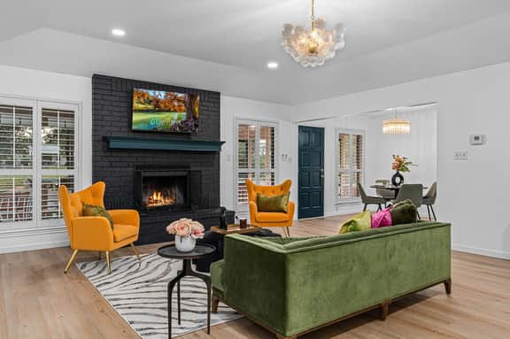 Bubble Bungalow - Cowboy Pool, Hot Tub & Firepit! - Image 2