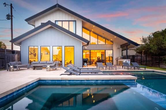 Kingsland Cove - Sleeps 20, Pool & Lake LBJ Dock - Image 5