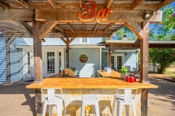Pecan Grove Retreat - Pool & Fire pit - Image 5