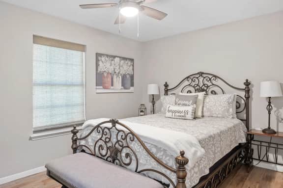Henrietta Cottage - Hot Tub & Fire Pit - Image 5